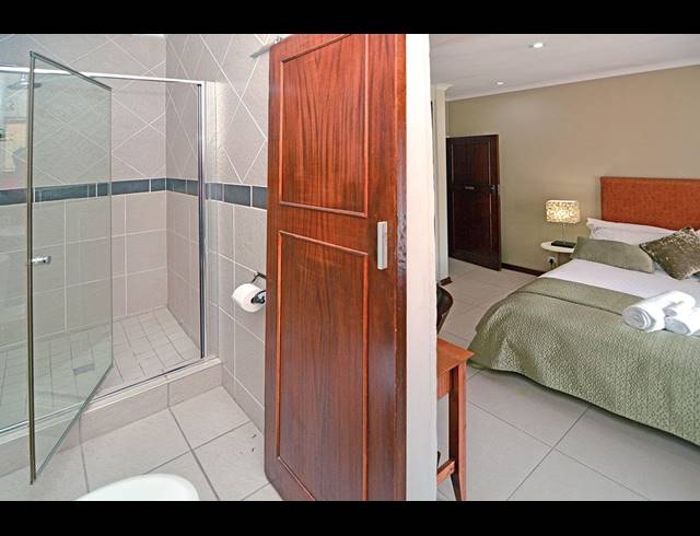 8 BEDROOM HOUSE FOR SALE IN MORNING HILL
